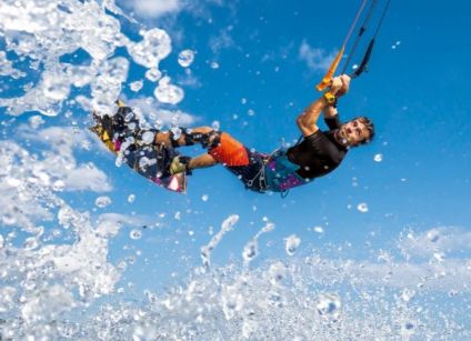 Kite-Surfing-Dubai-book-kite-surfing-in-dubai